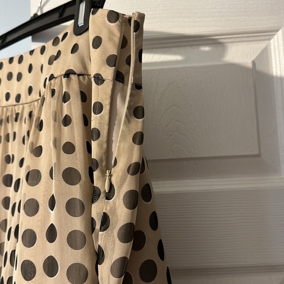 Limited skirt size 4 - Picture 3 of 4